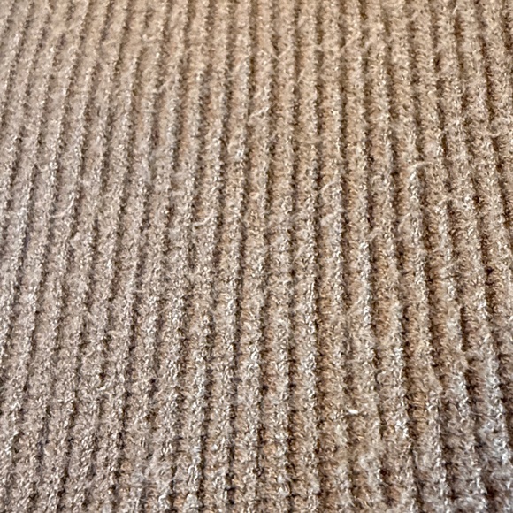 Cyrus V-Neck Ribbed Sweater - Picture 4 of 12